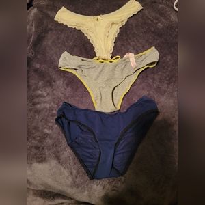 Panties (1 thong)
